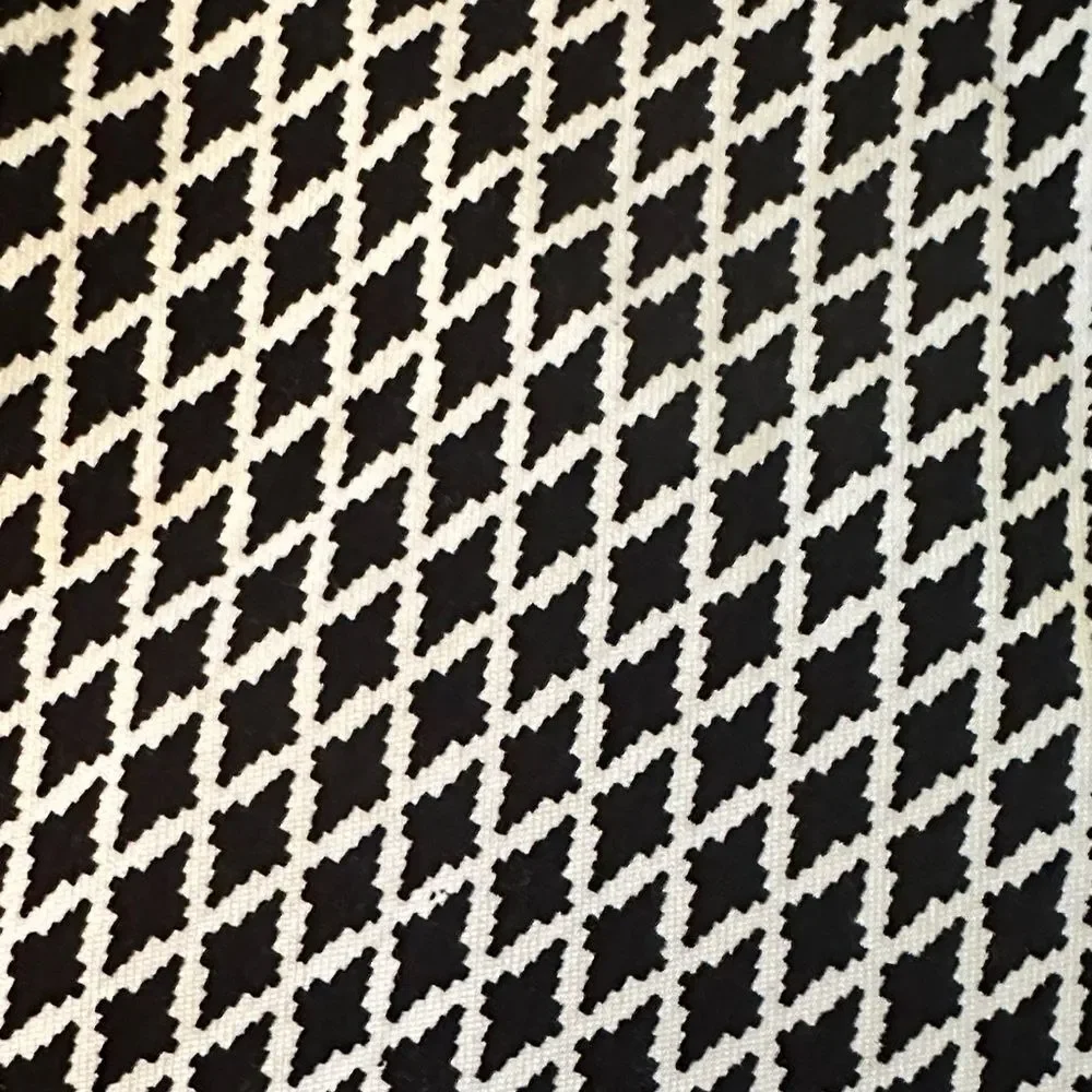 Margaret M Slimming Pant-Black and White Cropped Geometric print - Picture 2 of 5